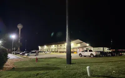 Super 8 by Wyndham Mendota I-39