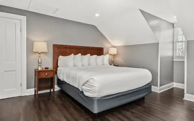 Captain Wohlt Inn Bed & Breakfast