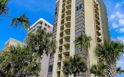 Schooner II Beach and Racquet Club