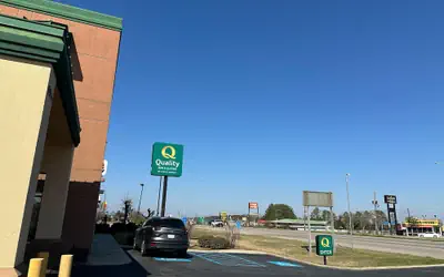 Quality Inn &  Suites Hattiesburg North