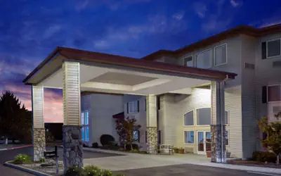 Super 8 by Wyndham Central Pt Medford