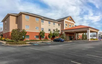 Comfort Suites Batesville