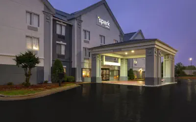 Spark by Hilton Smithfield I-95