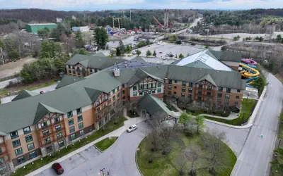 Six Flags Great Escape Lodge & Indoor Waterpark