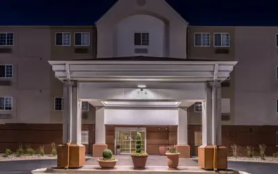 Candlewood Suites Topeka West by IHG