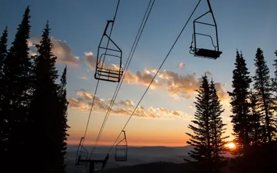 Fully Equipped in the Heart of Canyons Village by RedAwning