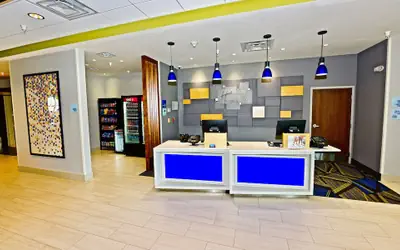 Holiday Inn Express & Suites Perryville by IHG