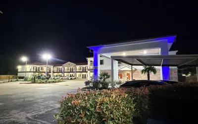 Scottish Inn & Suites - IAH Airport