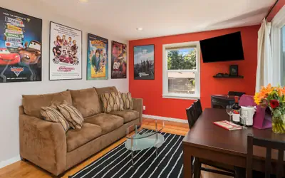 Seattle Vacation Home: The Autobahn