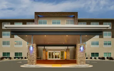 Holiday Inn Express & Suites Mt Sterling North by IHG