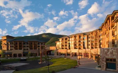 Comfortably Furnished Condo w Canyons Village View by RedAwning - Save 20% on 7+ Nights!
