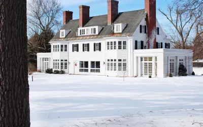 The Four Chimneys Inn