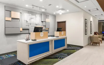 Holiday Inn Express & Suites Willows by IHG