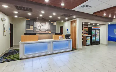 Holiday Inn Express & Suites Sealy by IHG