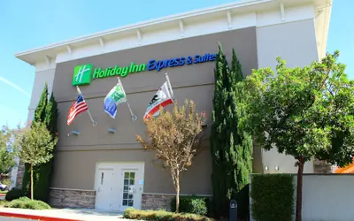 Holiday Inn Express & Suites Napa American Canyon by IHG