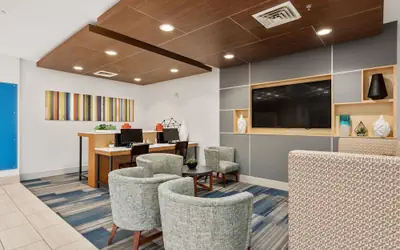 Holiday Inn Express Hotel and Suites West Valley by IHG