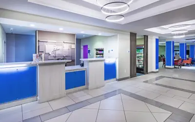 Holiday Inn Express Hotel and Suites Pryor by IHG