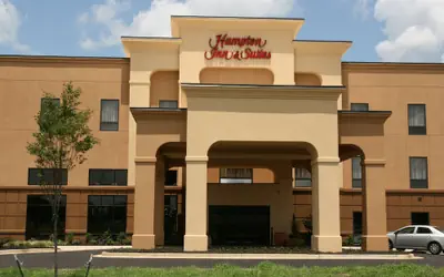 Hampton Inn & Suites West Point