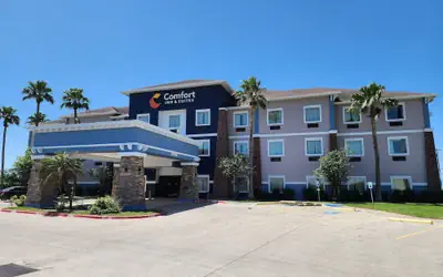 Comfort Inn & Suites Donna near I-2