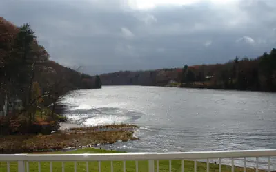 Riverside Hotel, an Ascend Collection Hotel