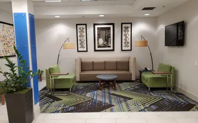 Holiday Inn Express & Suites Seattle North - Lynnwood by IHG