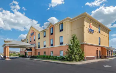 Comfort Inn & Suites Muncie Near University