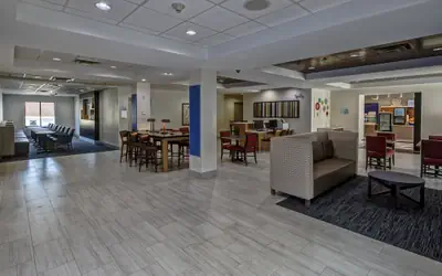 Holiday Inn Express & Suites Smyrna by IHG