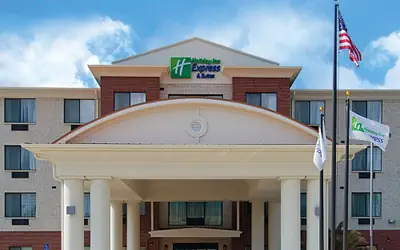 Holiday Inn Express & Suites Ocean Springs by IHG