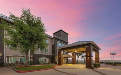 La Quinta Inn & Suites by Wyndham Angleton