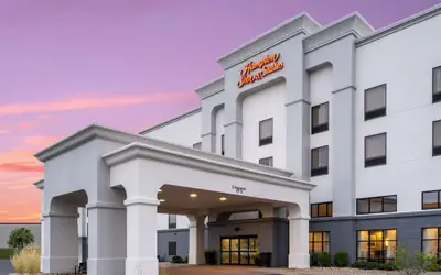 Hampton Inn & Suites Cedar Rapids - North