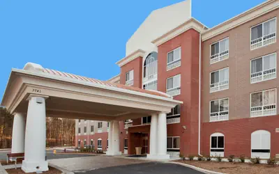 Holiday Inn Express Hotel & Suites Raleigh SW NC State by IHG