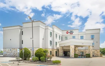 Best Western Plus Waller Hotel