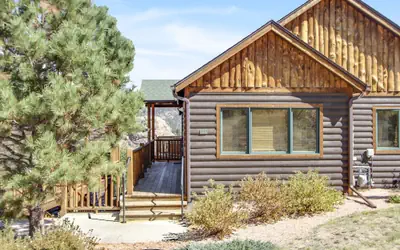 The Twin Owls 21a 2 Bedroom Condo by RedAwning