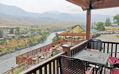 Yellowstone Riverside Cottages