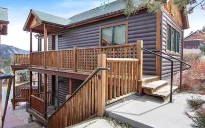 Chiefs Head Peak 21b 2 Bedroom Condo by RedAwning