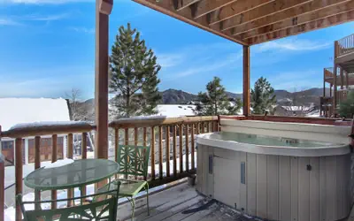 Lookout Mountain 27b 1 Bedroom Condo by RedAwning