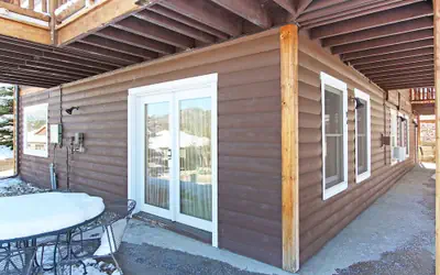 Little Matterhorn 17A 1 Bedroom Condo by RedAwning