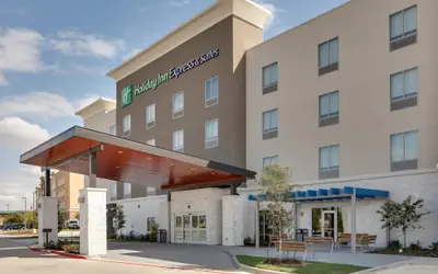 Holiday Inn Express & Suites Plano - The Colony by IHG