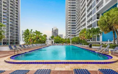 Bay Overlooking Condo With Balcony