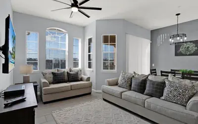 Stunning Newly Renovated Condo, Near Disney