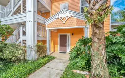 706 New Providence 1 level Pool