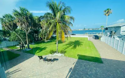 Historic Downtown Pass A Grille Beach15K Sq Ft!