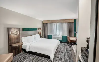 Holiday Inn Express & Suites Hayward by IHG