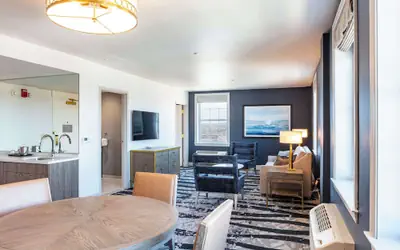 The Yorktowne Hotel, Tapestry Collection by Hilton