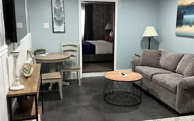 Eastern Inn & Suites