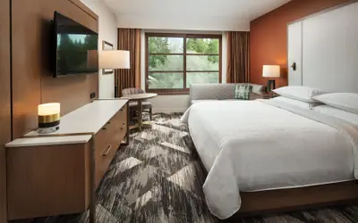 Sheraton Redding Hotel at the Sundial Bridge