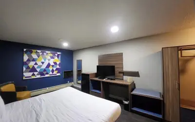 Super 8 by Wyndham Hayward WI