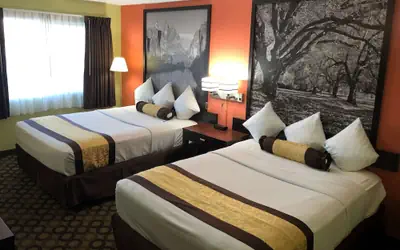 Super 8 by Wyndham Ontario