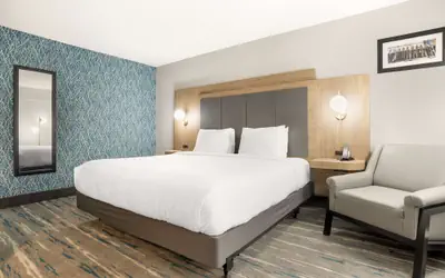 Best Western Plus Mobile Inn and Suites