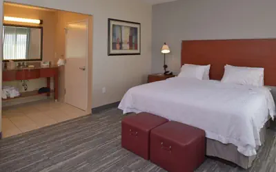 Hampton Inn and Suites Bakersfield North-Airport